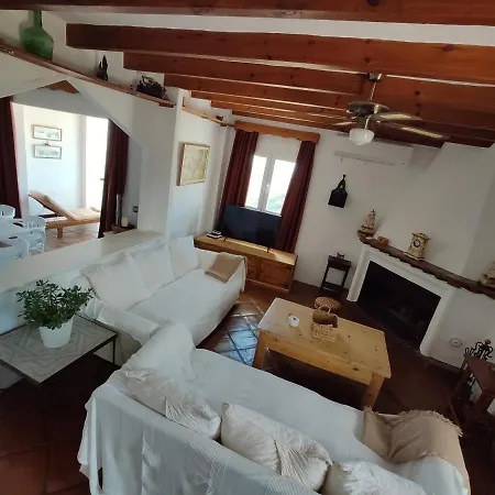 El Hogar De Lucia * Casares